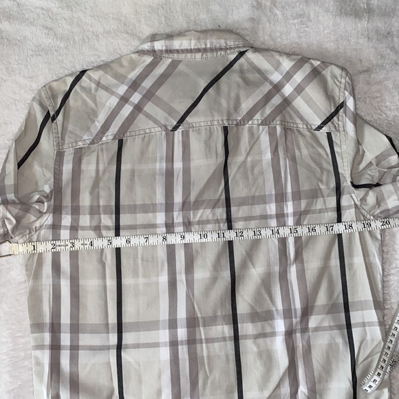 i jeans by Buffalo button down plaid shirt (S) - Picture 10 of 11